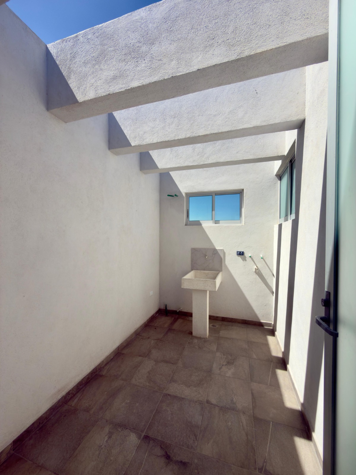 casa nueva en venta en san manuel a 5 minutos de cu buap con recamara en planta baja casa nueva en venta en san manuel a 5 minutos de cu buap con recamara en planta baja