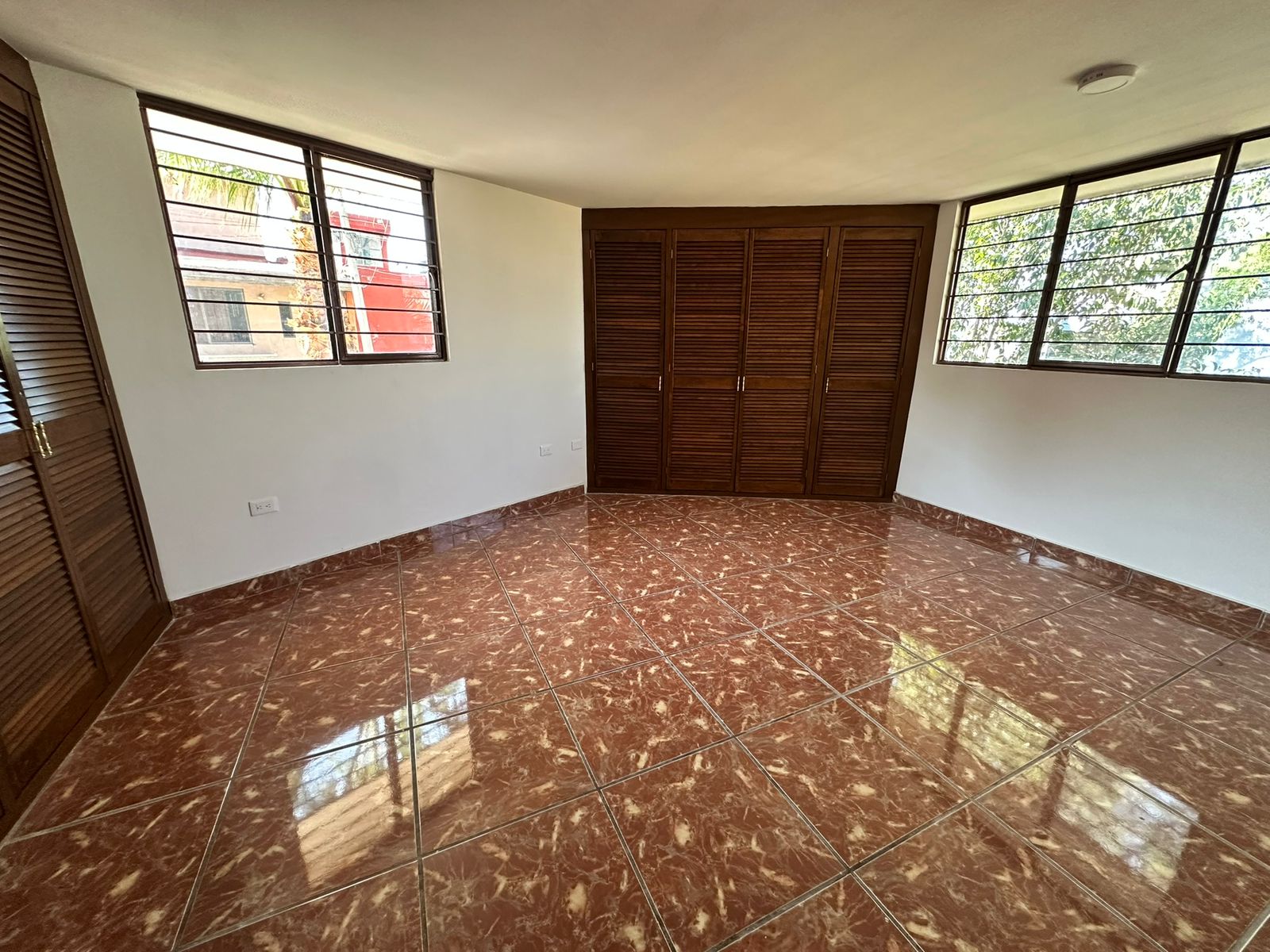 casa en venta en fracc. rincón arboledas – cerca las torres y 11 sur casa en venta en fracc. rincón arboledas – cerca las torres y 11 sur
