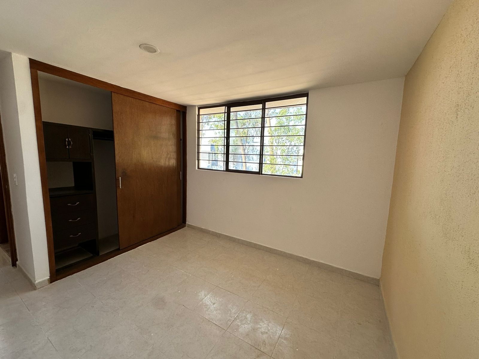 casa en venta en fracc. rincón arboledas – cerca las torres y 11 sur casa en venta en fracc. rincón arboledas – cerca las torres y 11 sur