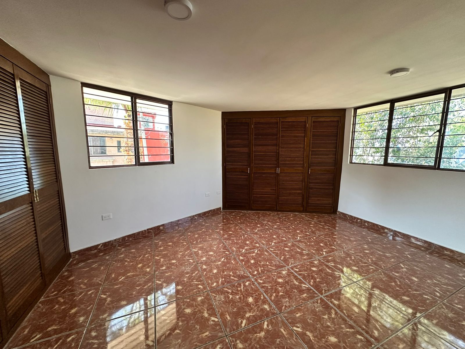 casa en venta en fracc. rincón arboledas – cerca las torres y 11 sur casa en venta en fracc. rincón arboledas – cerca las torres y 11 sur